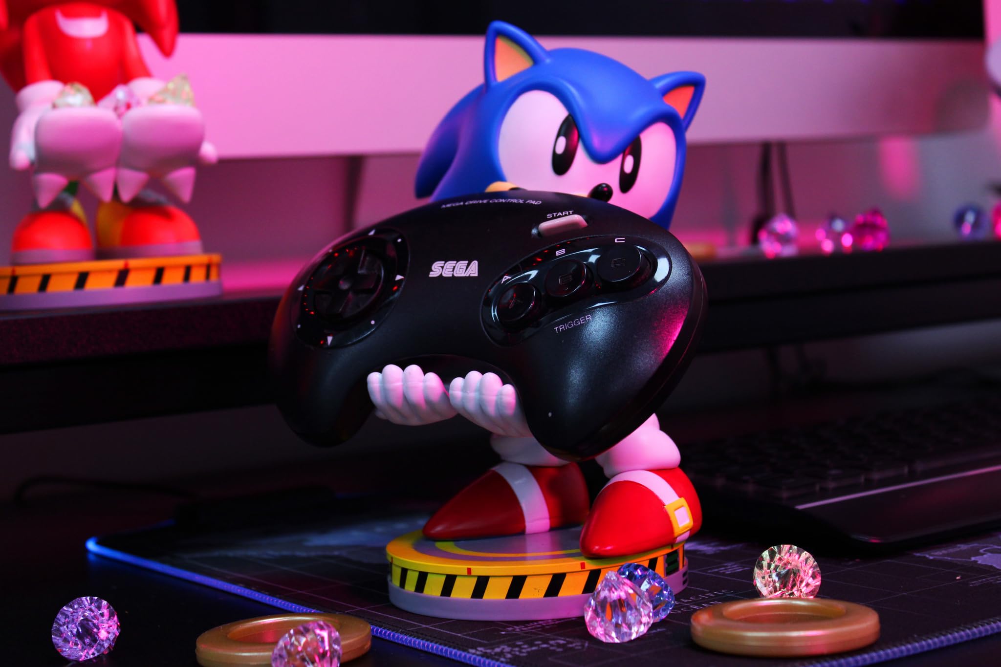 EXGPRO SEGA: Sliding Sonic Cable Guys Original Phone and